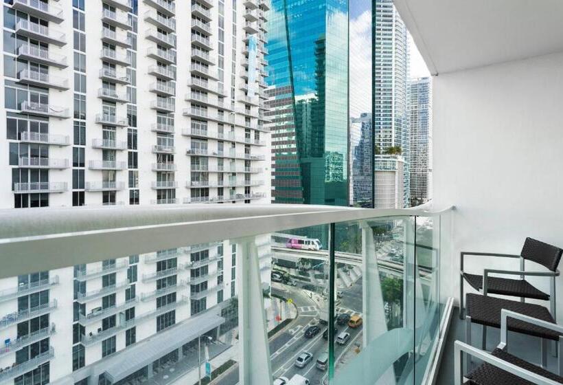 חדר סטנדרט שתי מיטות זוגיות, Courtyard Miami Downtown Brickell Area