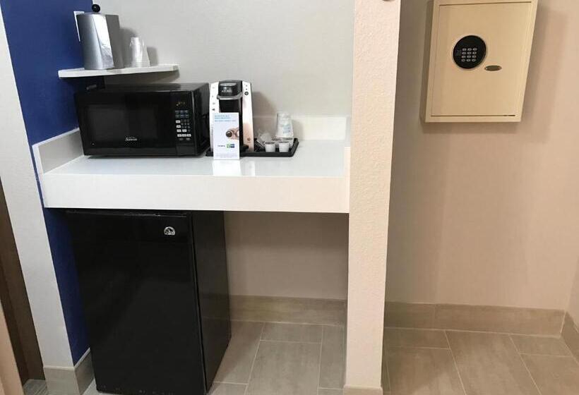 غرفة قياسية, Holiday Inn Express   Naples South   I 75, An Ihg