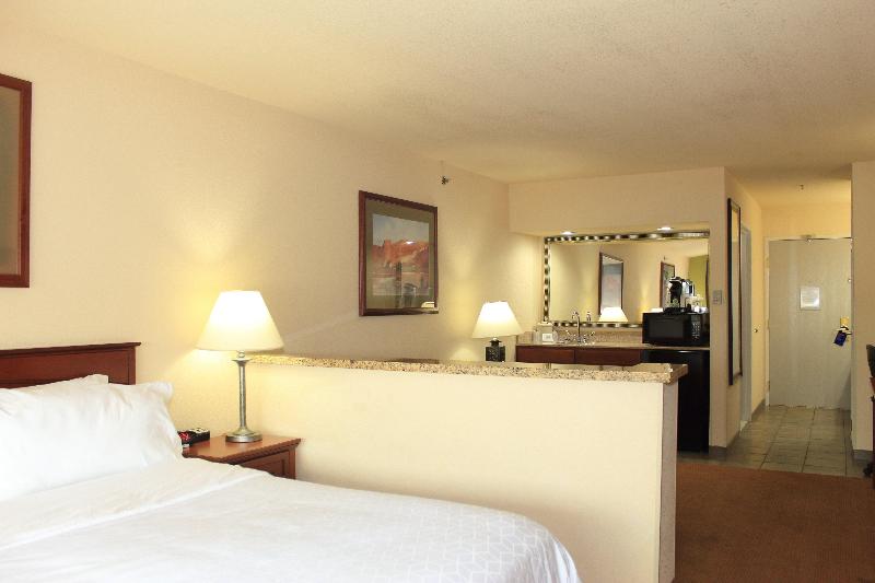 غرفة قياسية سرير كينج, Holiday Inn Express Hotel & Suites Farmington, An Ihg