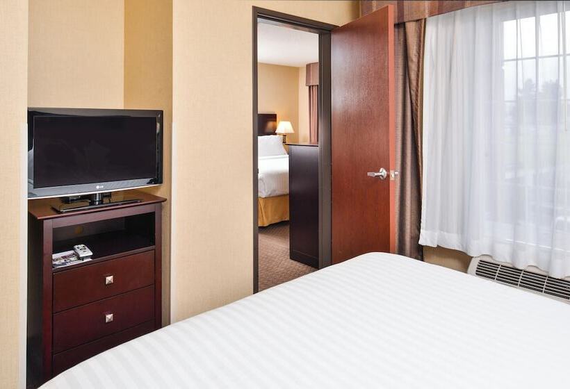 Люкс, Holiday Inn Express Hotel & Suites Portland   Jantzen Beach, An Ihg