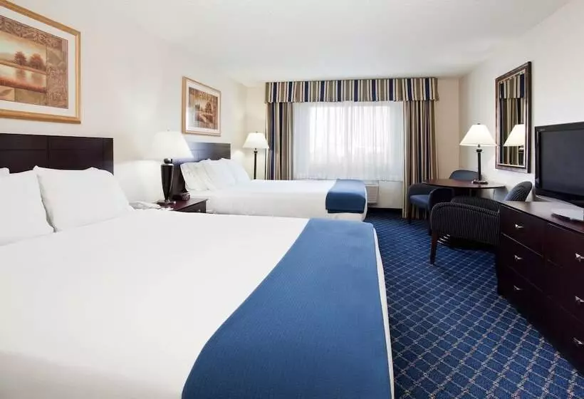 ２ダブルベッドのスタンダードルーム, Holiday Inn Express Hotel & Suites Torrington, An Ihg