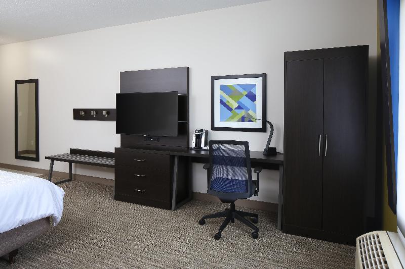 חדר סטנדרט עם מיטת קינג, Holiday Inn Express Grand Rapids Southwest, An Ihg