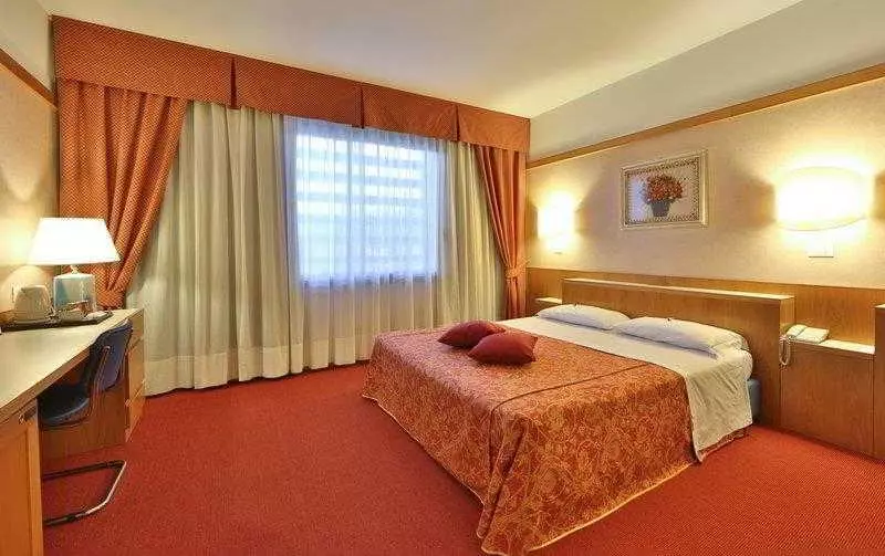 اتاق اجرایی با تخت بزرگ, Holiday Inn Fort Lauderdale Airport, An Ihg