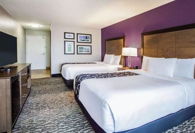 ２ダブルベッドのスタンダードルーム, La Quinta Inn And Suites By Wyndham Elkhart