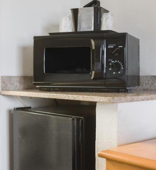 غرفه قياسيه سريرين مزدوجين, Quality Inn