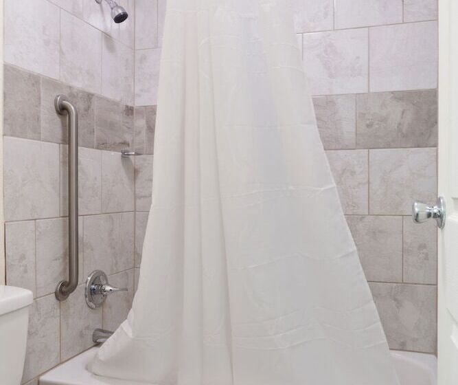 带2个双人床的标准工作室, Quality Inn Sumter