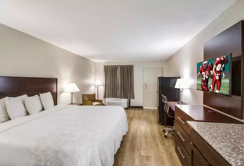 キングサイズベッドのデラックスルーム, Red Roof Inn Plus+ Dallas   Addison