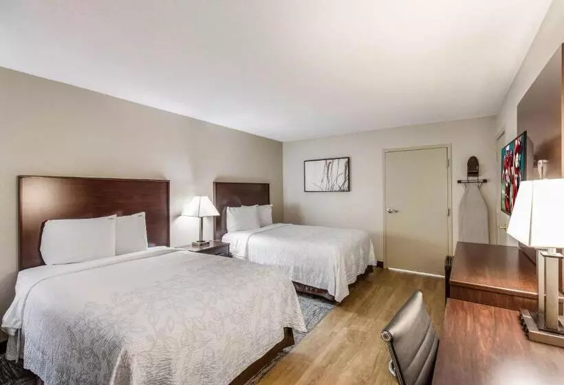 障害者適応デラックスルーム, Red Roof Inn Plus+ Dallas   Addison