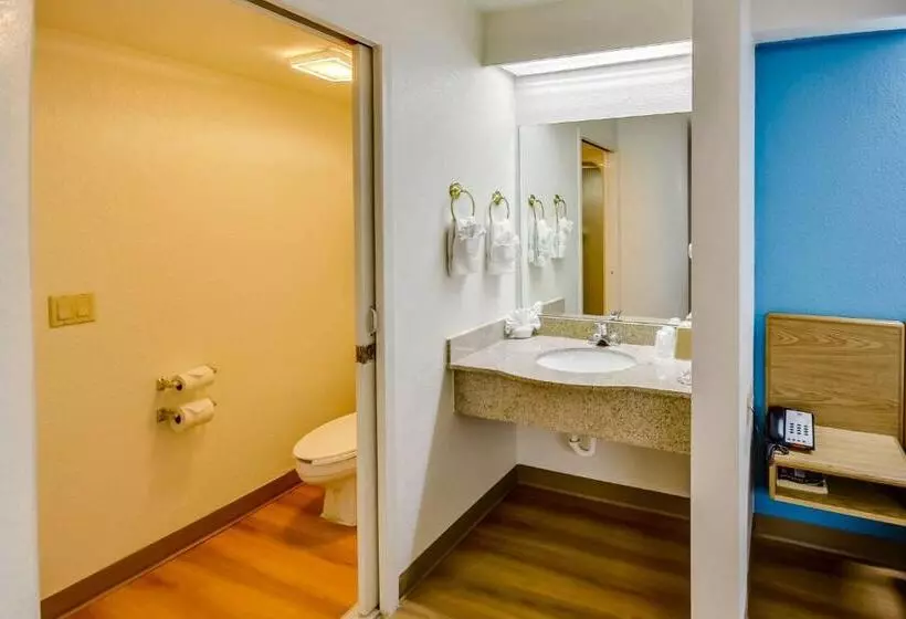 キングサイズベッドのスタンダードルーム, Motel 6katy, Tx  Houston