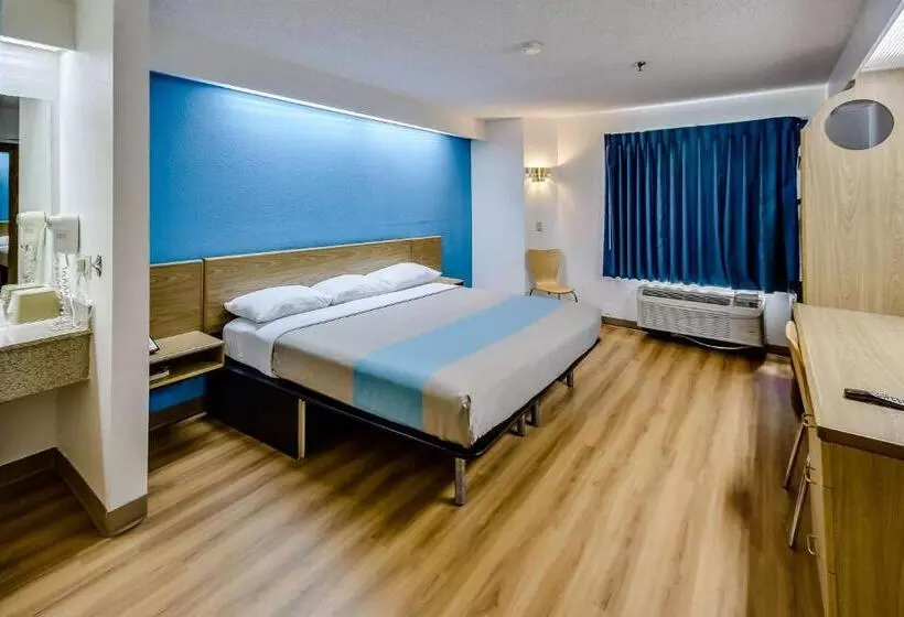 キングサイズベッドのスタンダードルーム, Motel 6katy, Tx  Houston