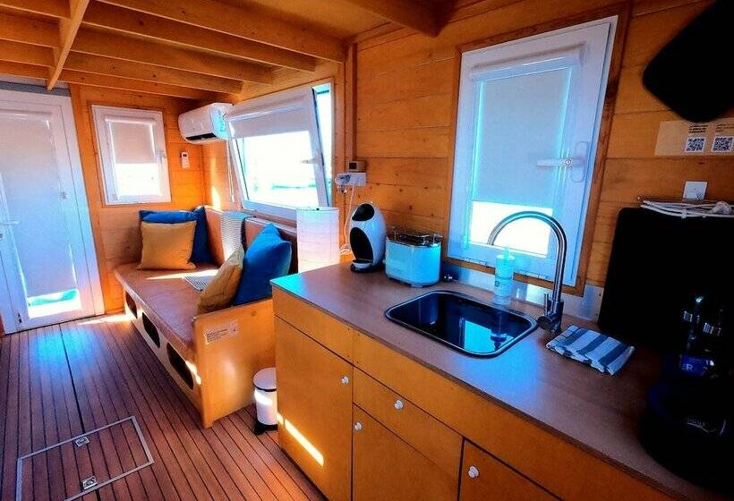 Casa 1 Quarto, Boat Haus Mediterranean Experience Alcaidesa  La Linea