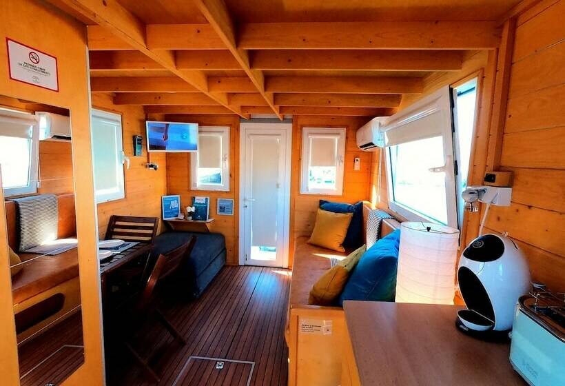 خانه 1 خوابه, Boat Haus Mediterranean Experience Alcaidesa  La Linea