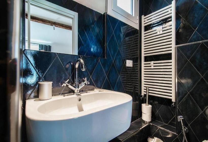 キングサイズベッドのスタンダードルーム, Caesar Suites   The House Of Travelers