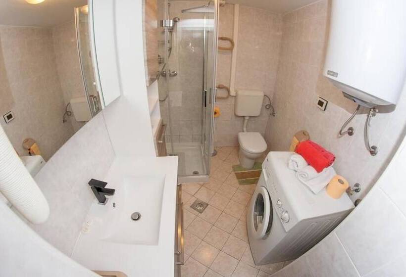 חדר סטודיו סטנדרד, Houses Of Motovun