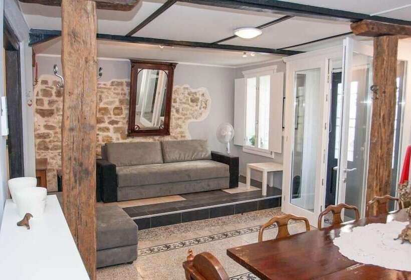 חדר סטודיו סטנדרד, Houses Of Motovun