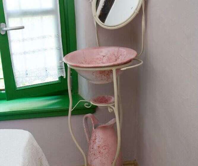 חדר קומפורט, Houses Of Motovun