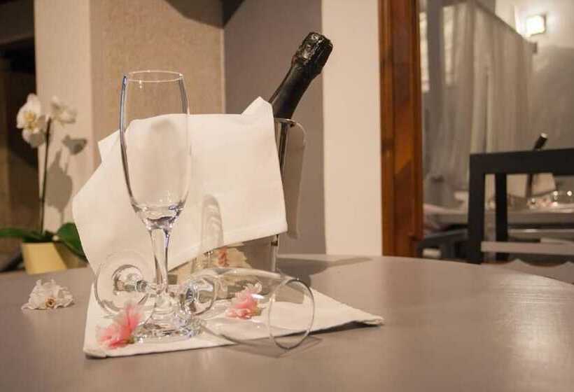 חדר קומפורט, Houses Of Motovun