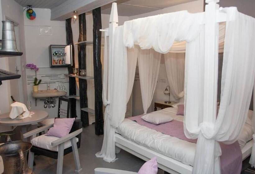 חדר קומפורט, Houses Of Motovun