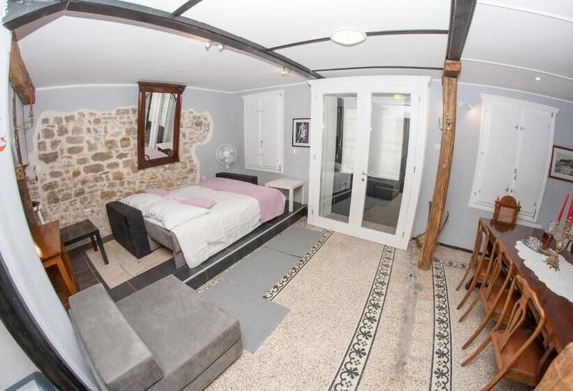 חדר סטודיו סטנדרד, Houses Of Motovun