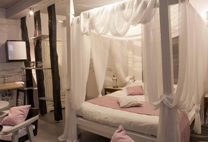 חדר קומפורט, Houses Of Motovun