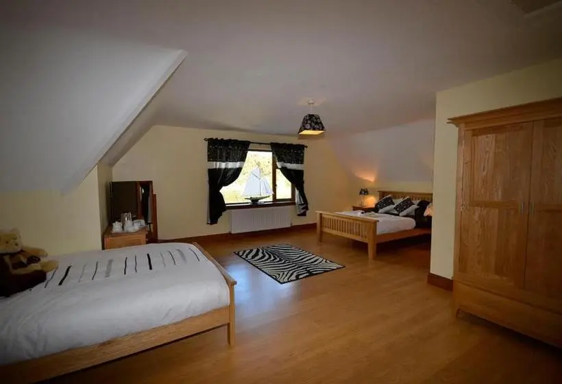 スイート（家族用）, Templeview Lodge