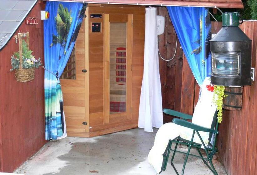 家庭套房, Templeview Lodge