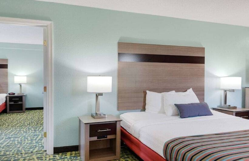 סוויטה, Best Western Plus Holiday Sands Inn & Suites