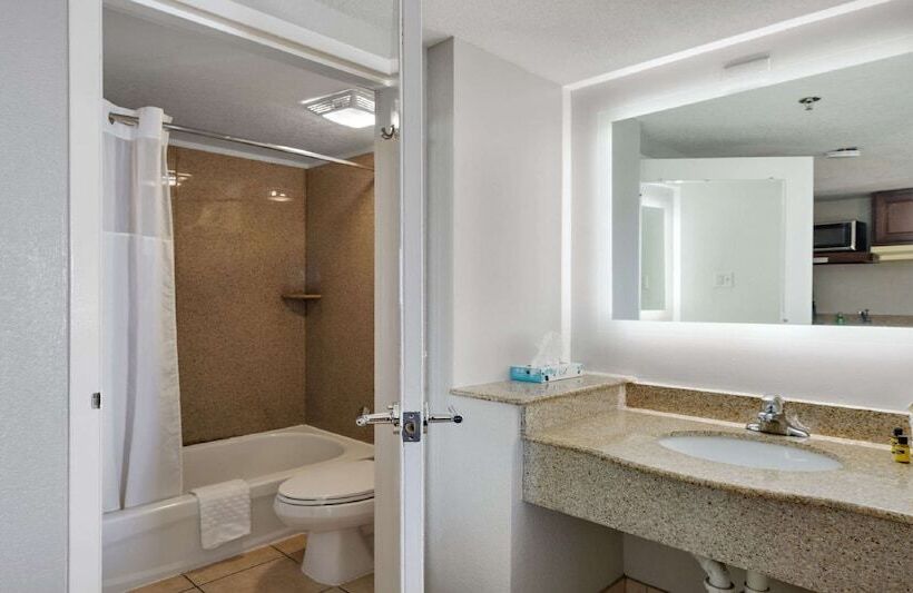 스탠다드 룸 더블 침대 바다 전망, Best Western Plus Holiday Sands Inn & Suites