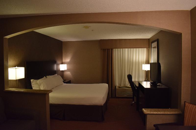 חדר סטנדרט, מיטת קינג, מותאם לאדם עם מוגבלויות, Country Inn & Suites By Radisson, Garden City, Ks