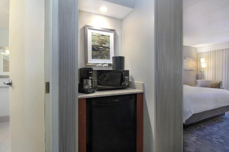 带大床的标准间, Courtyard Hartford Cromwell