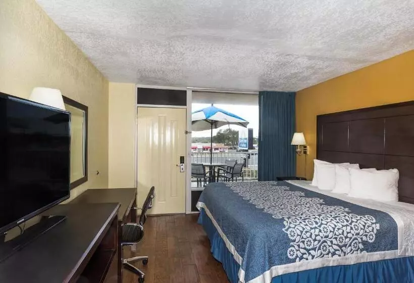 キングサイズベッドのスイートルーム, Days Inn & Suites By Wyndham Port Richey
