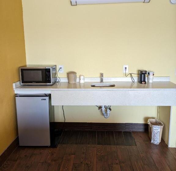 غرفة ديلوكس, Days Inn & Suites By Wyndham Port Richey