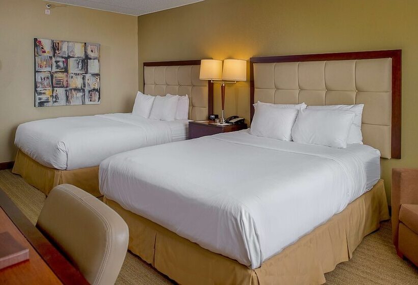 Номер Deluxe, Doubletree By Hilton St. Louis   Westport