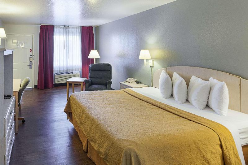 带大床的标准间, Econo Lodge Downtown South
