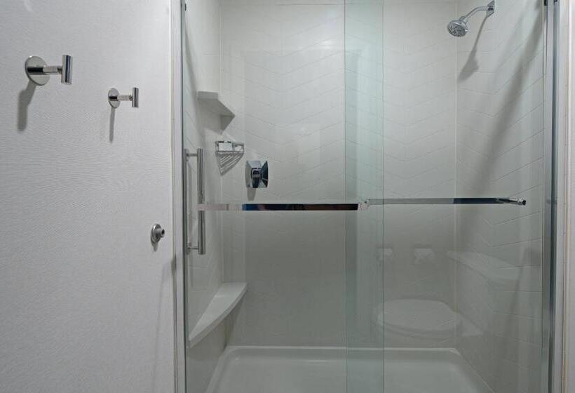 חדר סטנדרט עם מיטת קינג, Fairfield By Marriott Inn & Suites Seattle Seatac Airport