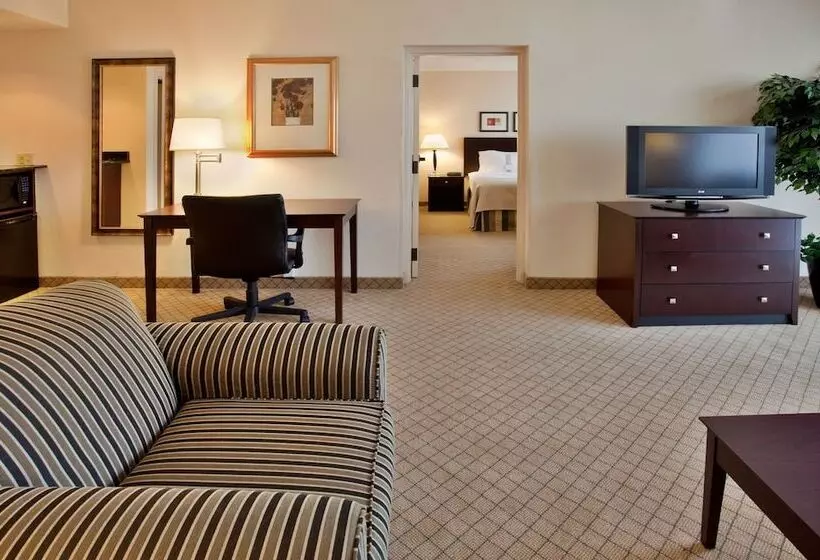 スイート, Holiday Inn Hotel & Suites Springfield, An Ihg