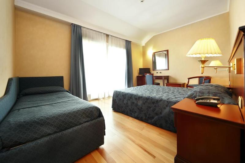 장애인을 위한 킹사이즈 침대 스탠다드 룸, Holiday Inn Huntsville   Research Park, An Ihg