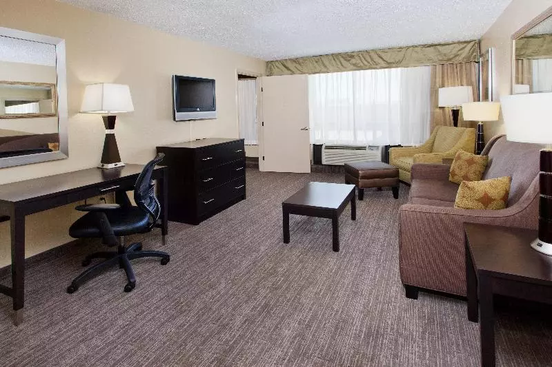 اتاق استاندارد با تخت بزرگ برای معلولان, Holiday Inn Shreveport Downtown, An Ihg