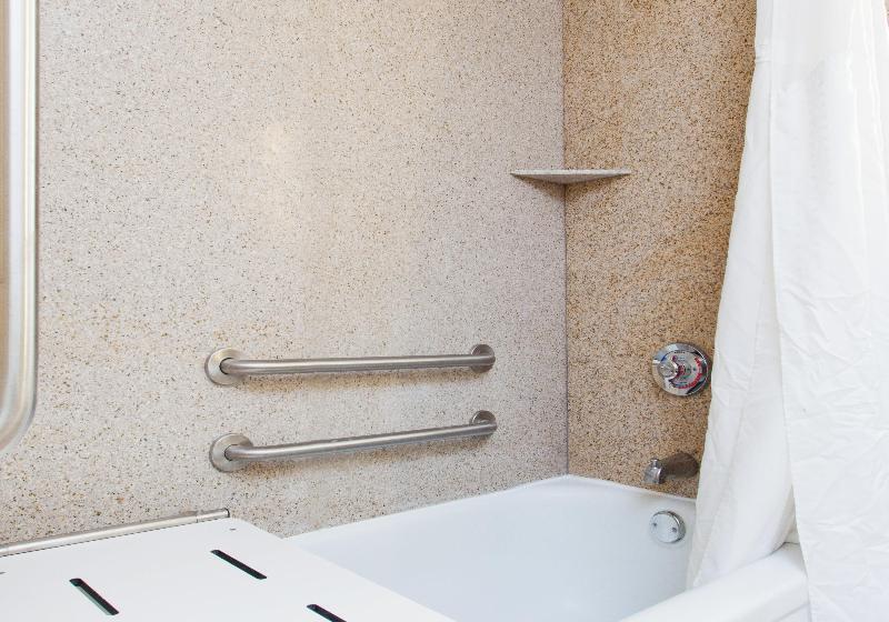 اتاق استاندارد با تخت بزرگ برای معلولان, Holiday Inn Shreveport Downtown, An Ihg