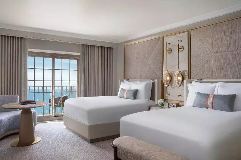 اتاق استاندارد با تخت بزرگ, Hollywood Inn Express North