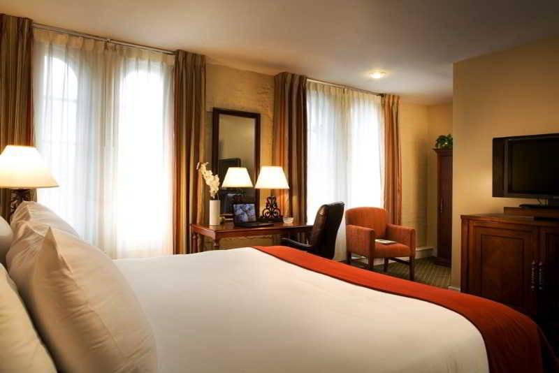 Стандартный Номер Кровать Кинг, Virginia Santa Barbara, Tapestry Collection By Hilton