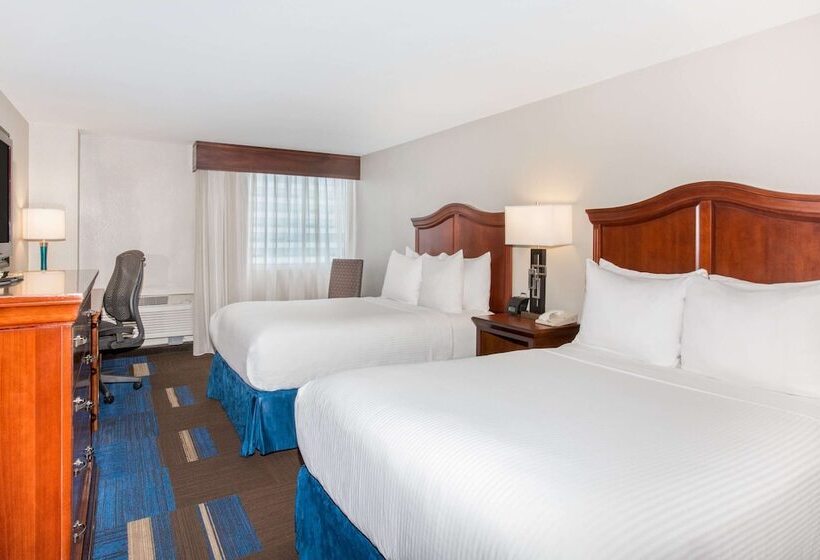 Номер Стандарт 2 Двуспальные Кровати, Wyndham New Orleans  French Quarter