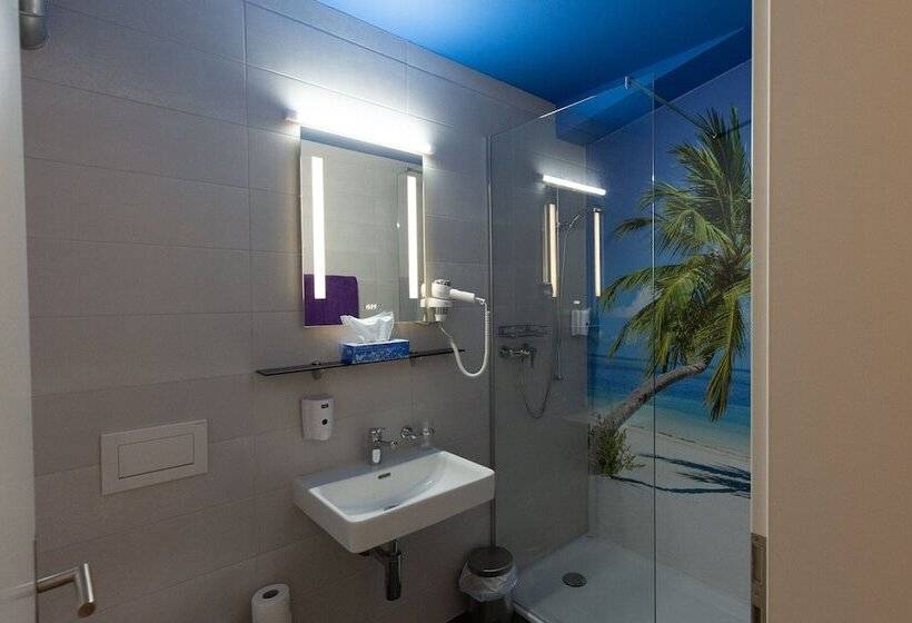 חדר דלוקס, Beachin