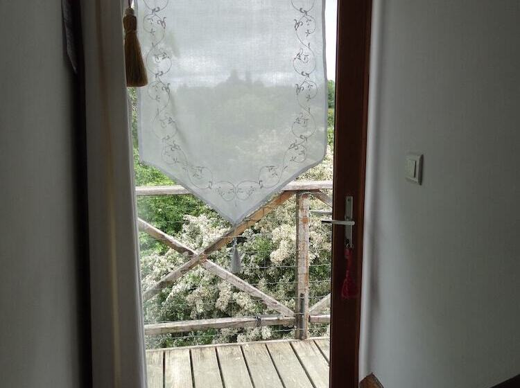 Номер Стандартный с Видом, Au Moulin Géant