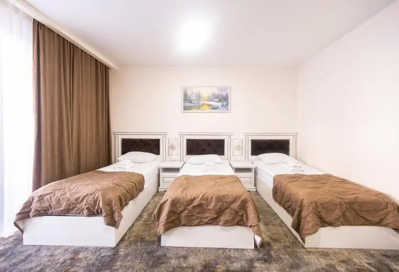 Superior Kolmen Hengen Huone, Elena Spa Resort