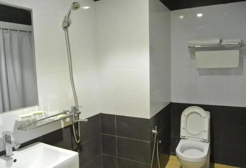 اتاق لوکس با بالکن, Melang Inn