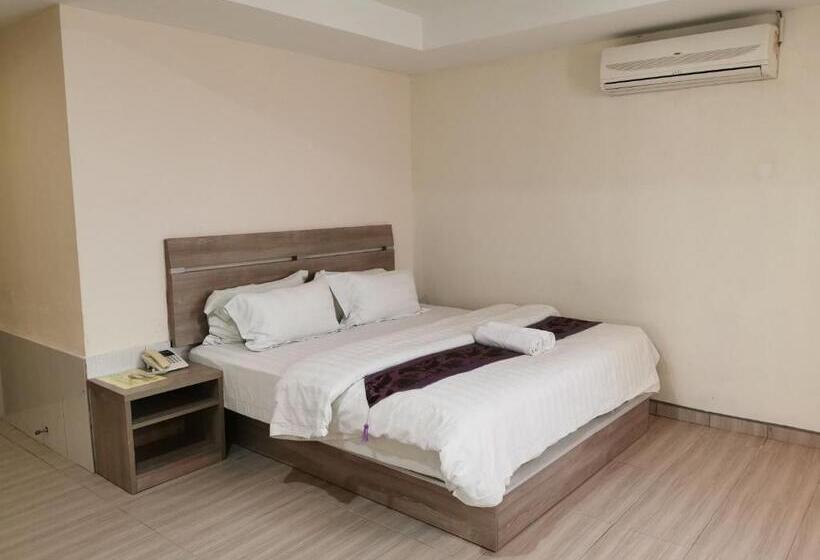 غرفة عائلية, Melang Inn