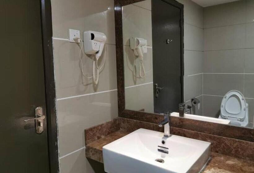 Люкс с Балконом, Melang Inn