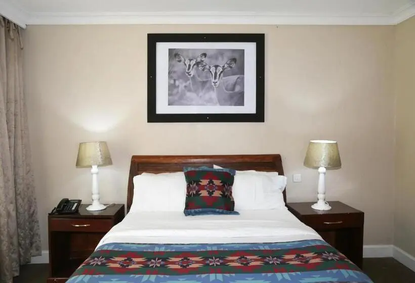 اتاق لوکس, Malkia Trees Lodge