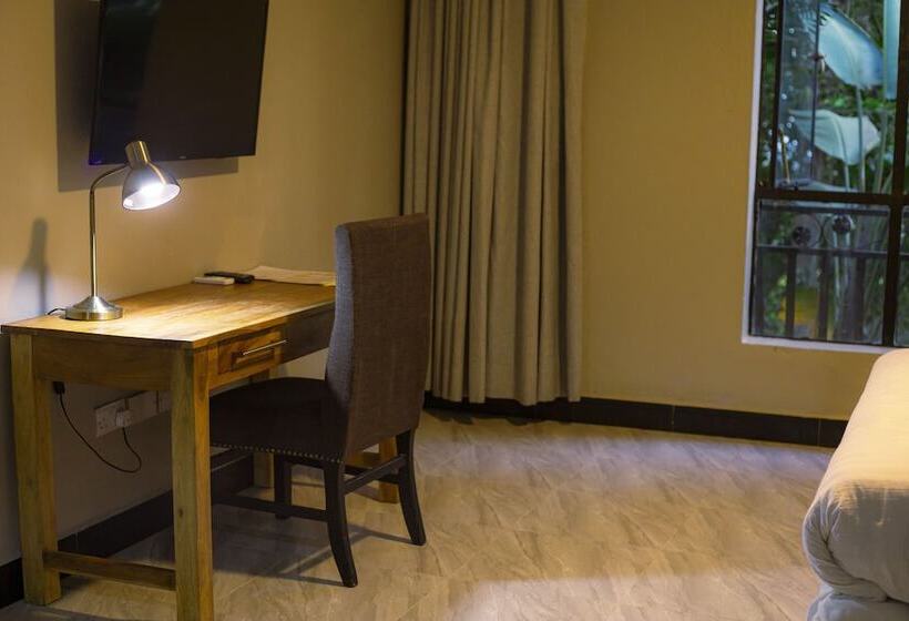 اتاق لوکس سه تخته, Malkia Trees Lodge